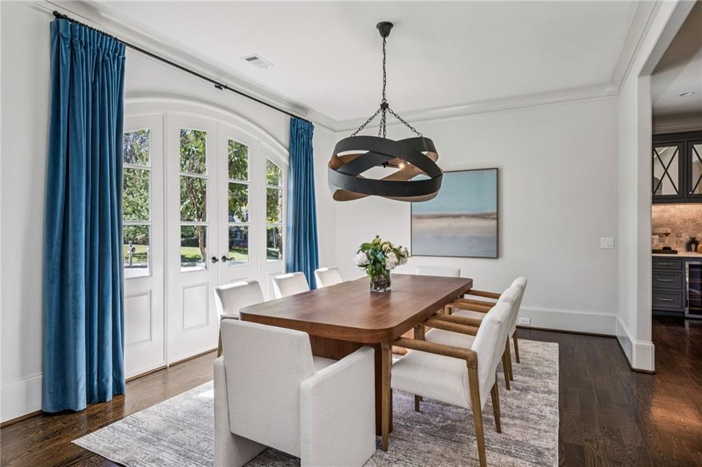 1128 Brookhaven Walk Way NE