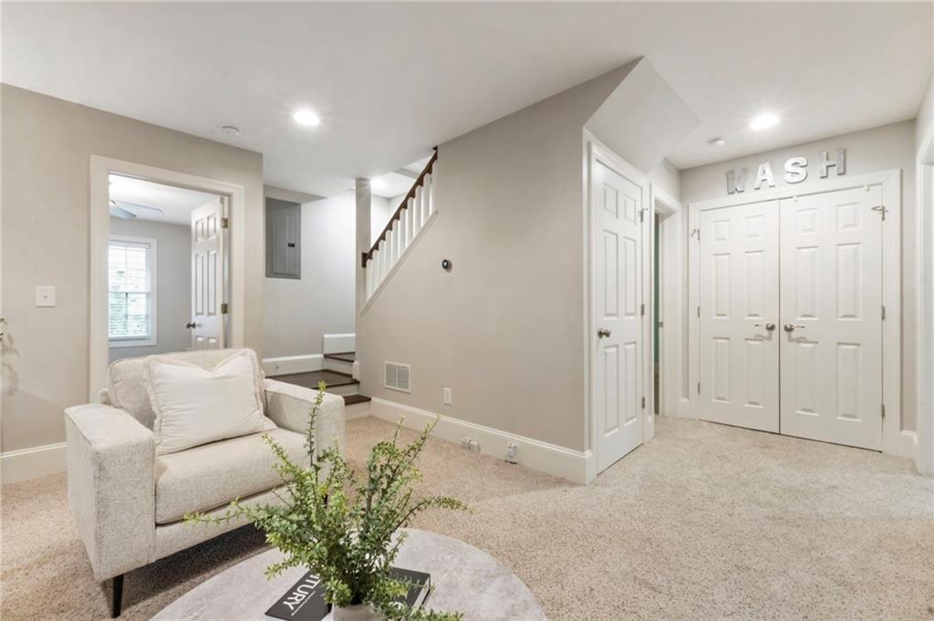 817 Highland Terrace NE