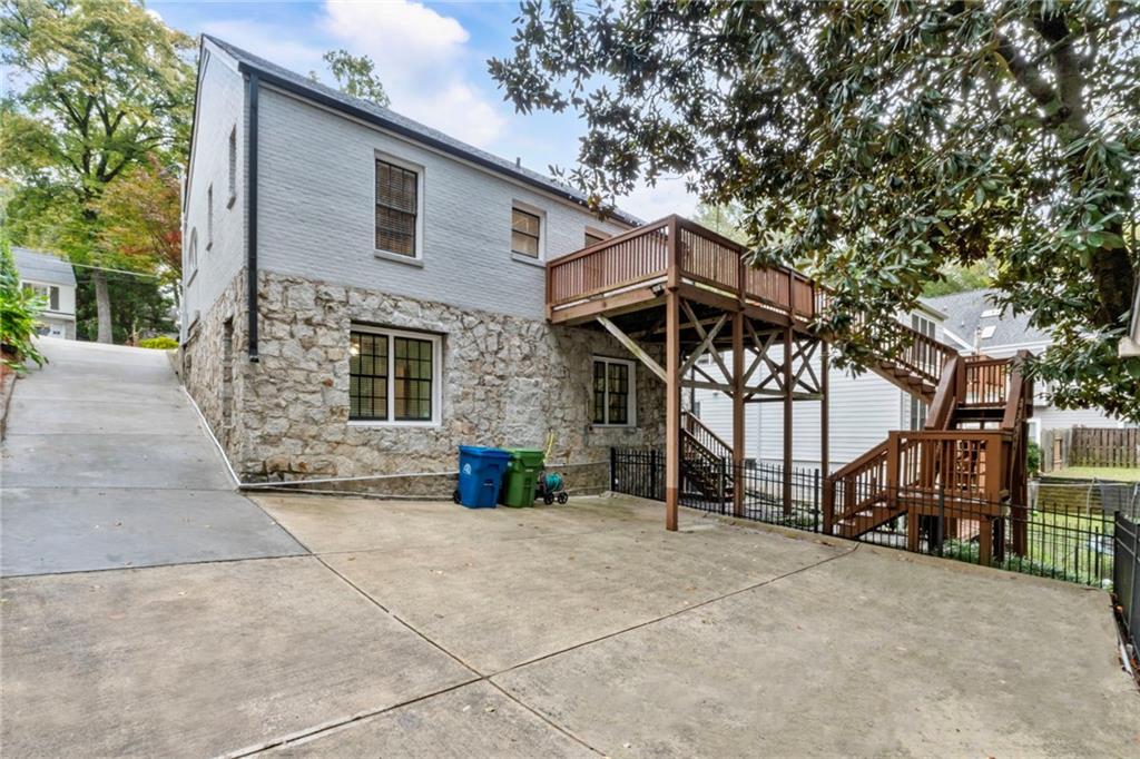 817 Highland Terrace NE