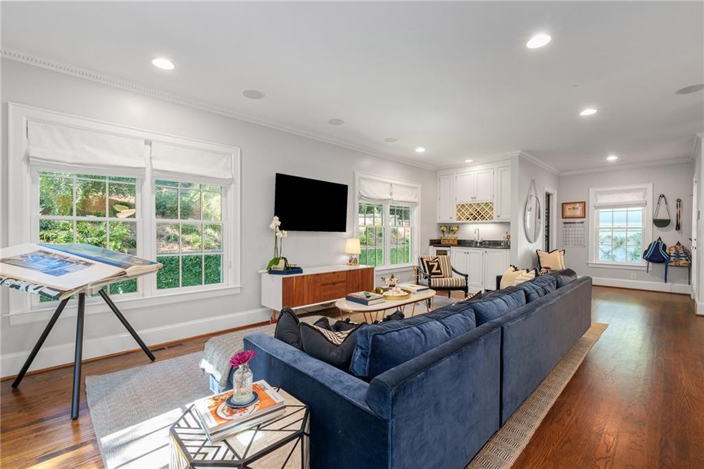 559 Spring Valley Road NW