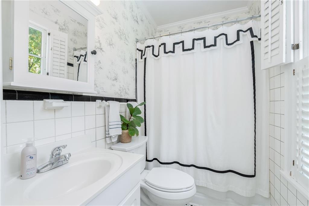 559 Spring Valley Road NW