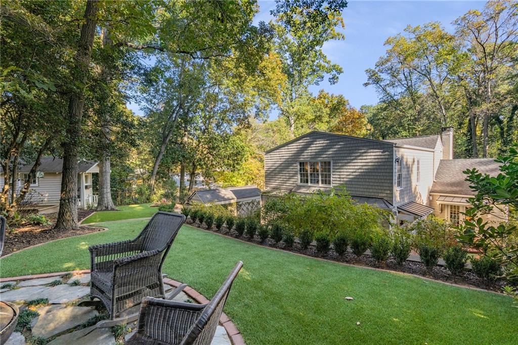 559 Spring Valley Road NW