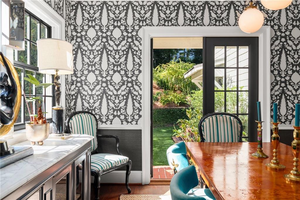 559 Spring Valley Road NW