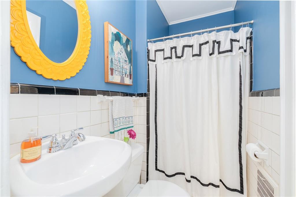 559 Spring Valley Road NW