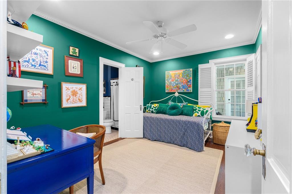 559 Spring Valley Road NW