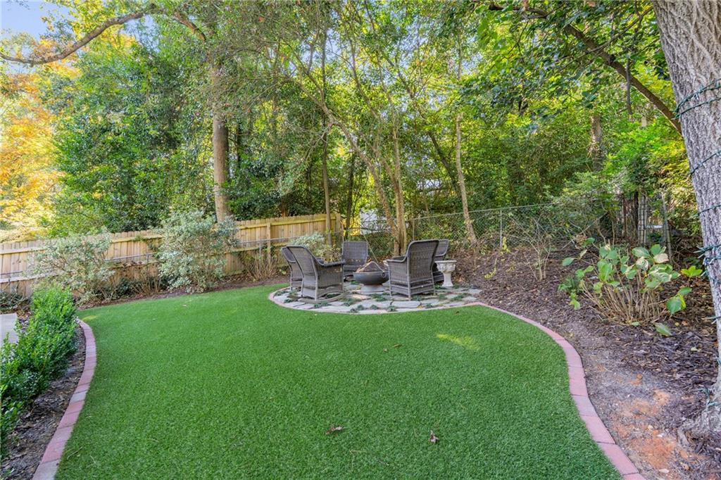 559 Spring Valley Road NW