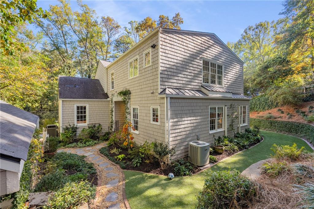 559 Spring Valley Road NW