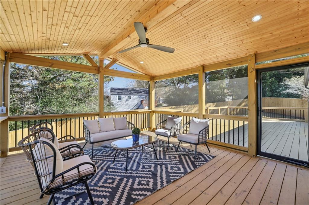 10405 Meadow Crest Lane