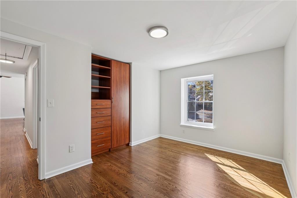 10405 Meadow Crest Lane