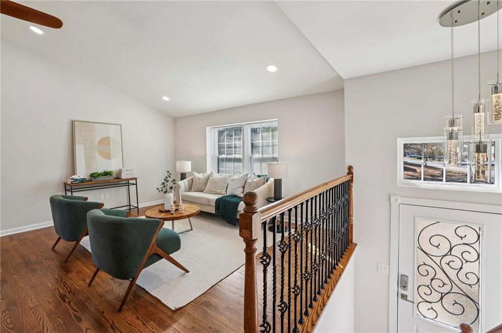 10405 Meadow Crest Lane