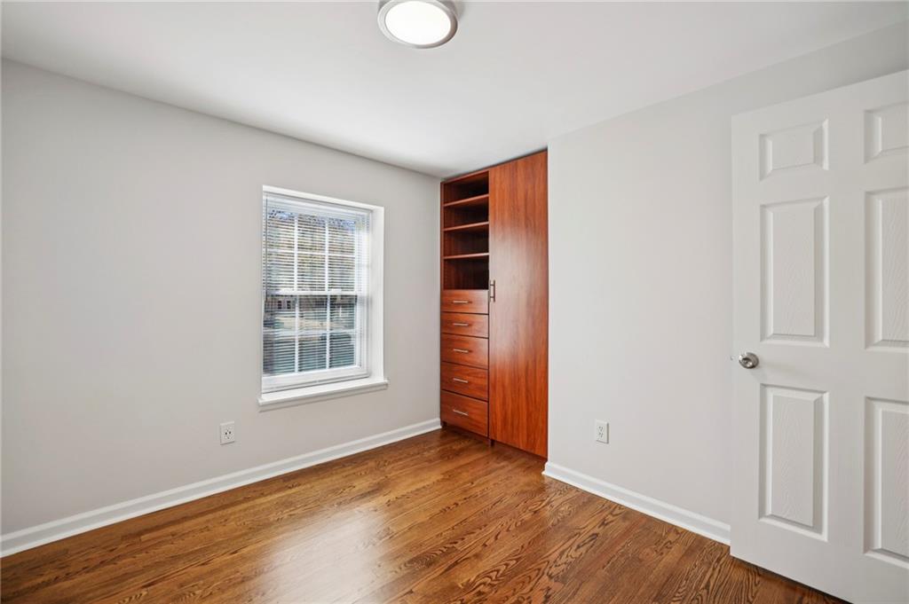 10405 Meadow Crest Lane