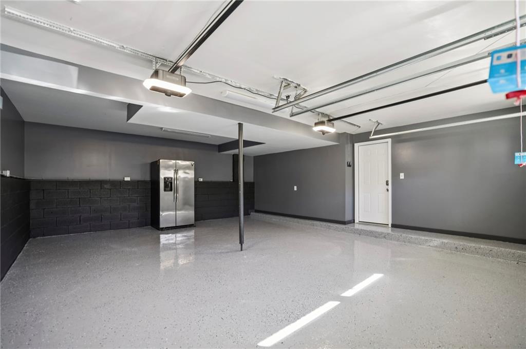 10405 Meadow Crest Lane