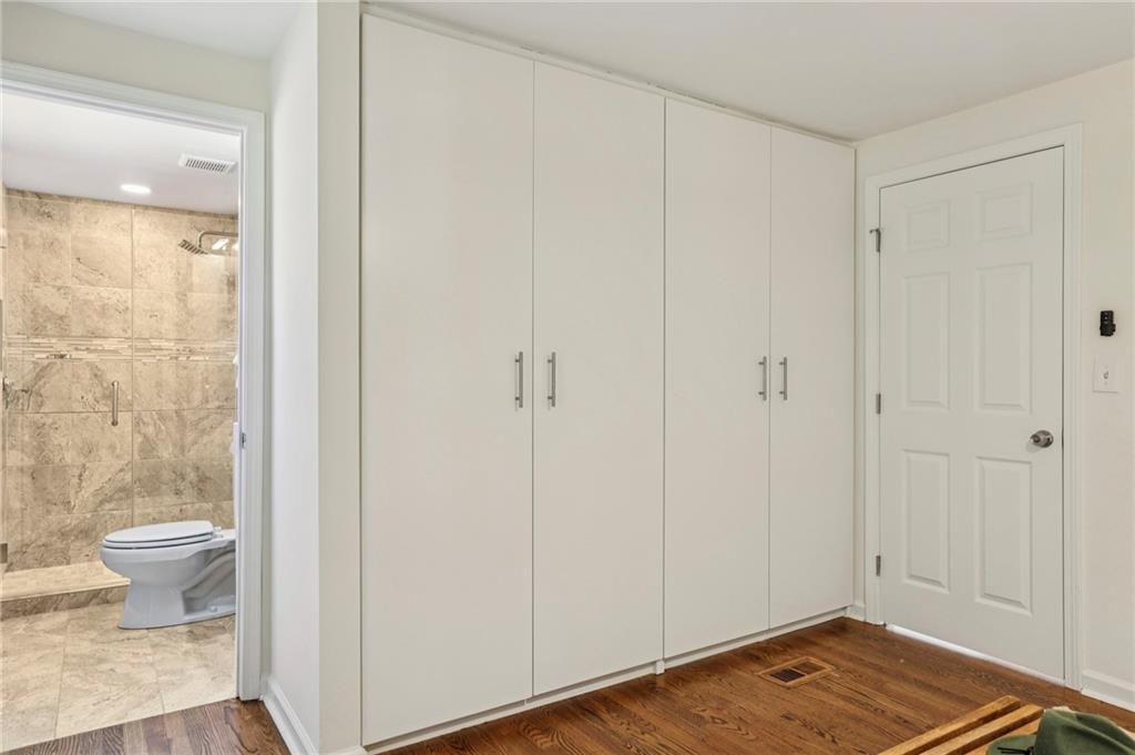 10405 Meadow Crest Lane