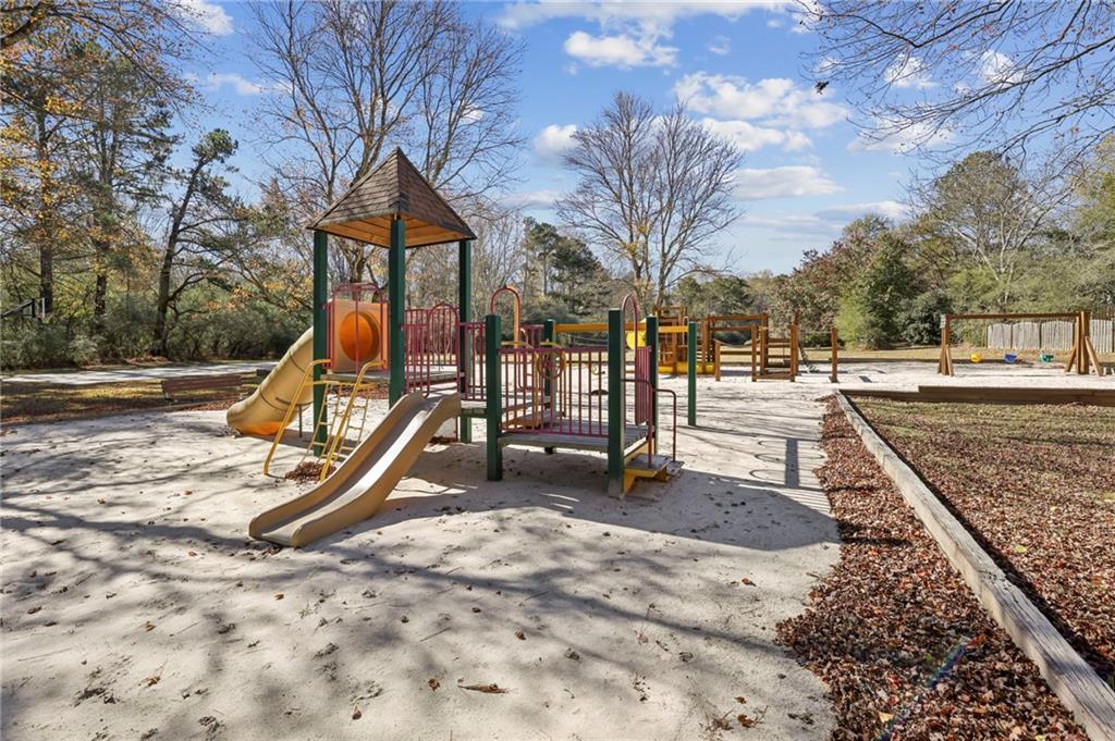 10405 Meadow Crest Lane