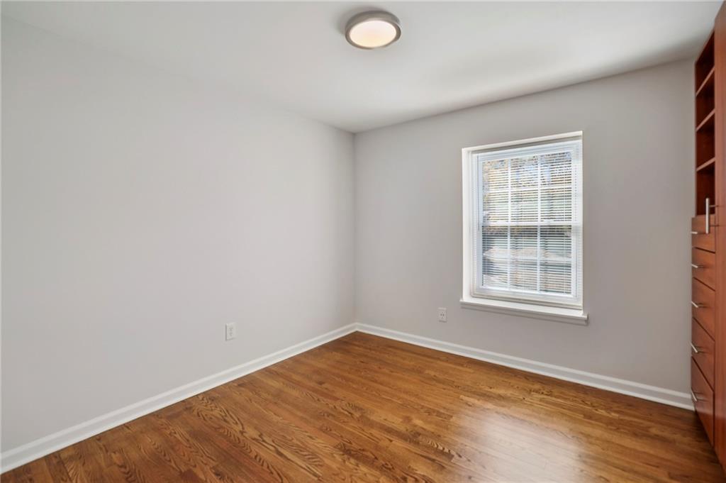 10405 Meadow Crest Lane