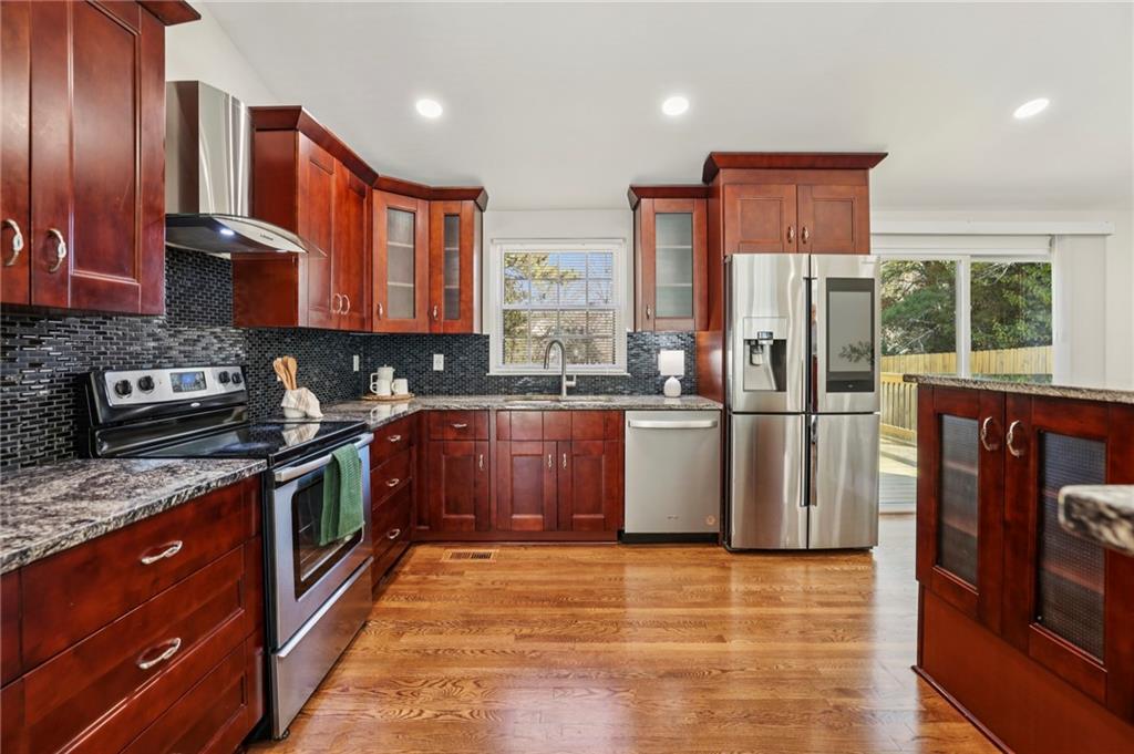 10405 Meadow Crest Lane