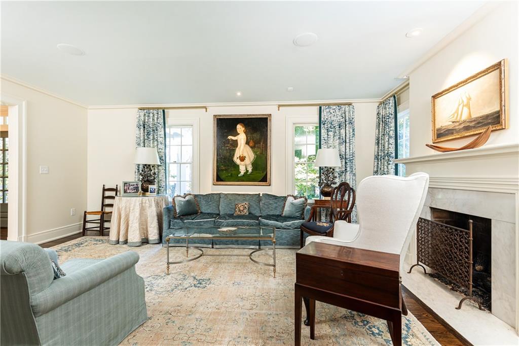 2363 Montview Drive NW