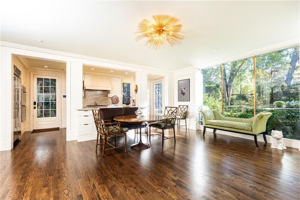 2363 Montview Drive NW