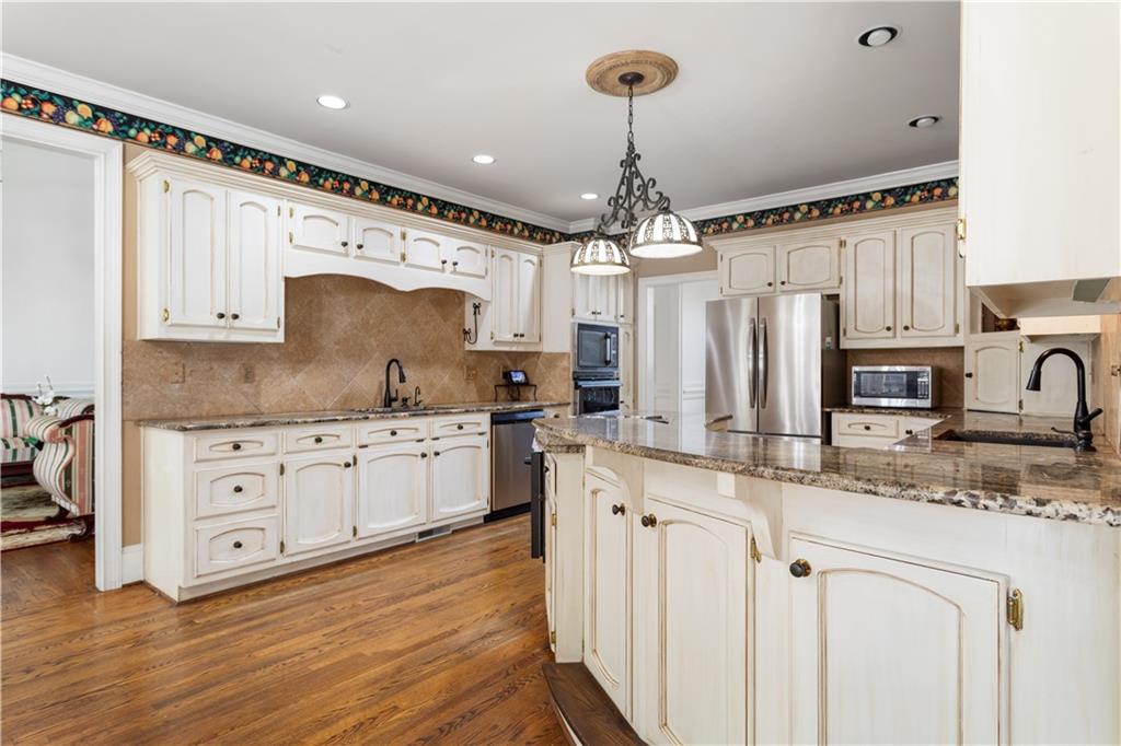 3910 Spalding Bluff Drive