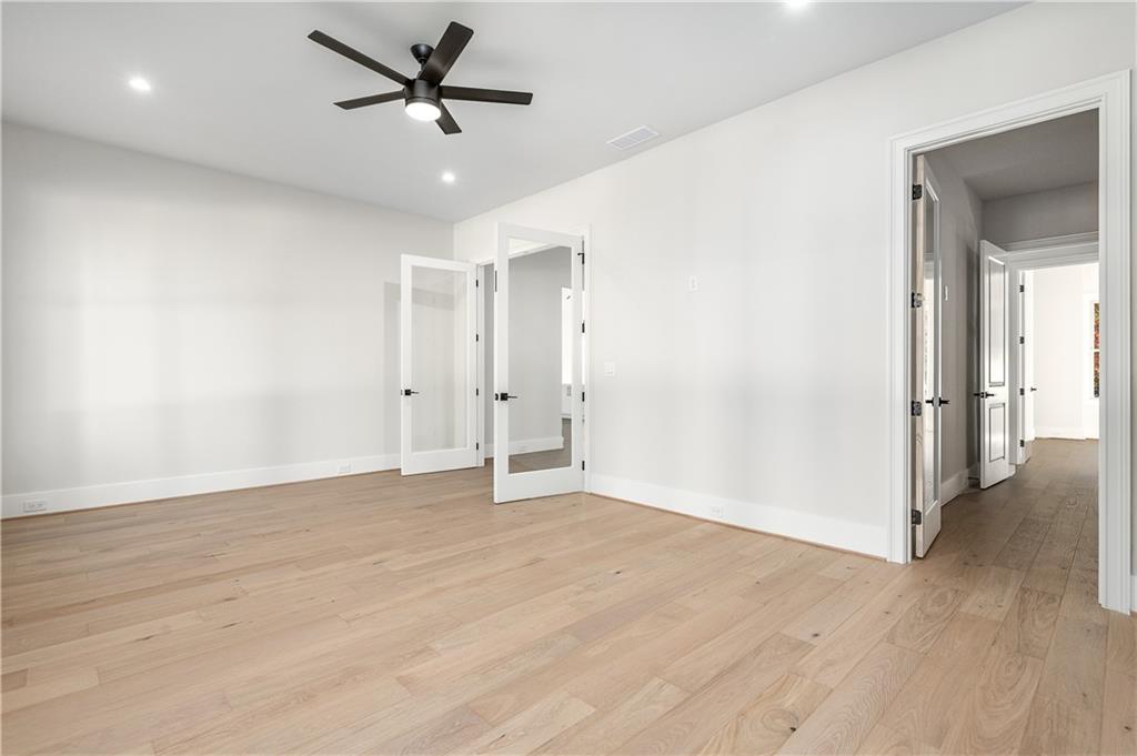 4276 Smithsonia Drive