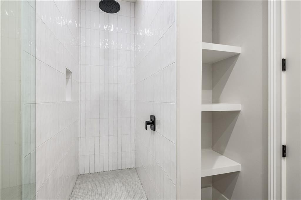 4276 Smithsonia Drive