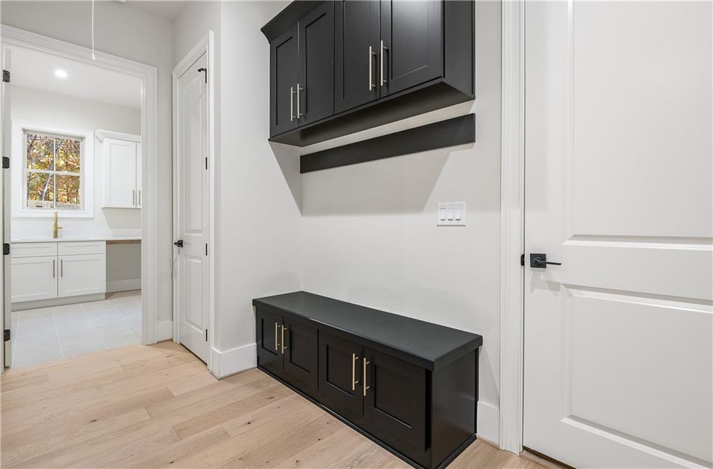 4276 Smithsonia Drive