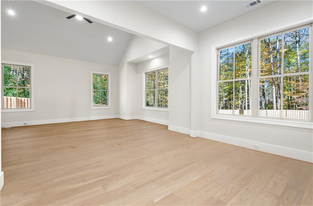 4276 Smithsonia Drive