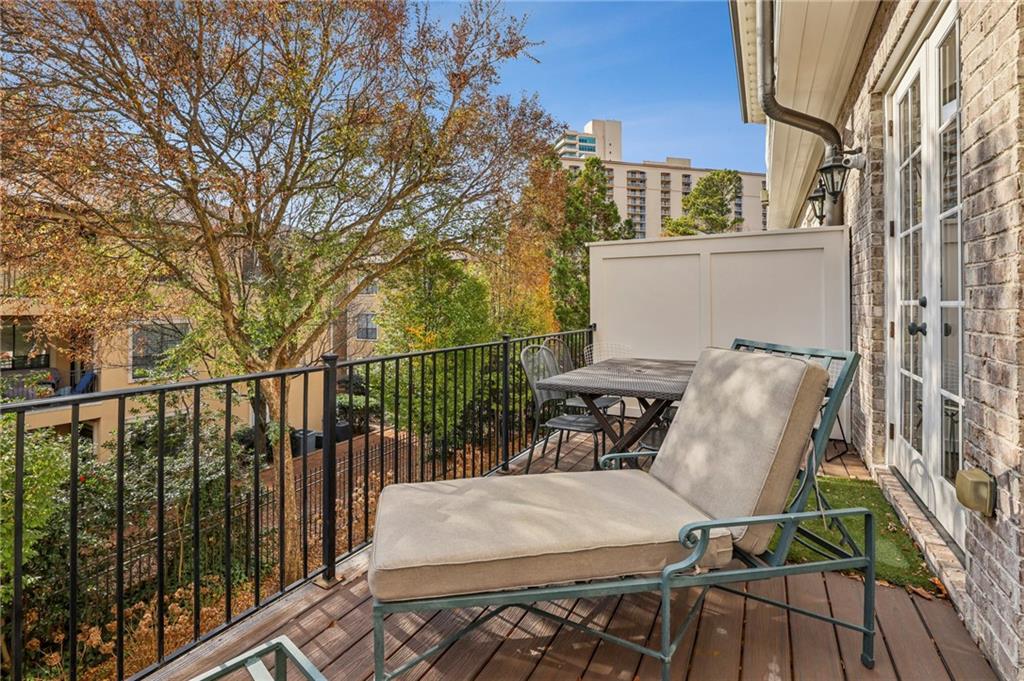 1029 E Club Court NE Unit 1029