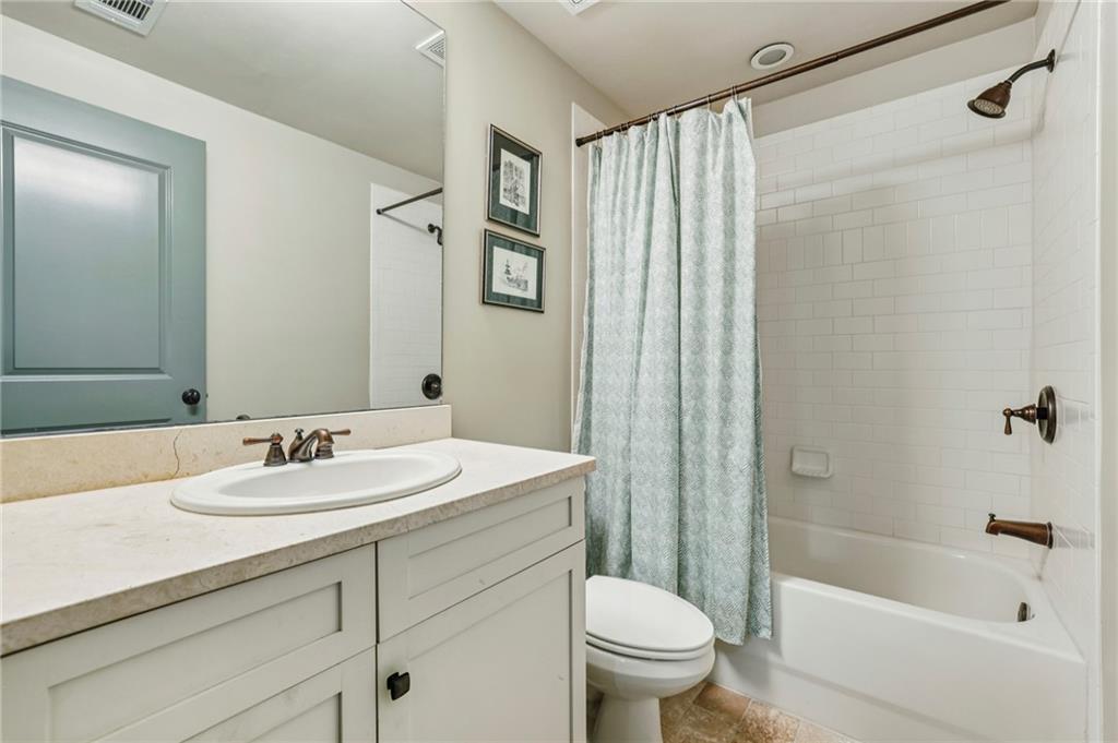 1029 E Club Court NE Unit 1029