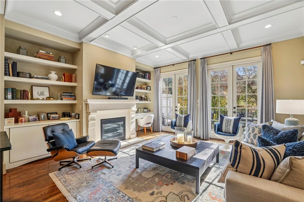 1029 E Club Court NE Unit 1029