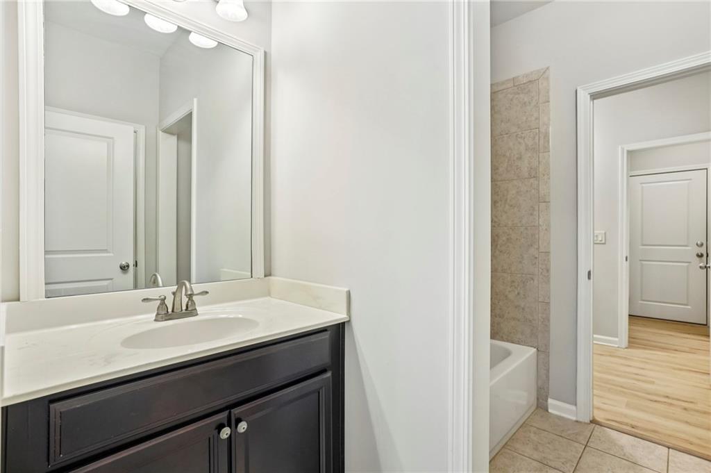 1210 Roswell Manor Circle