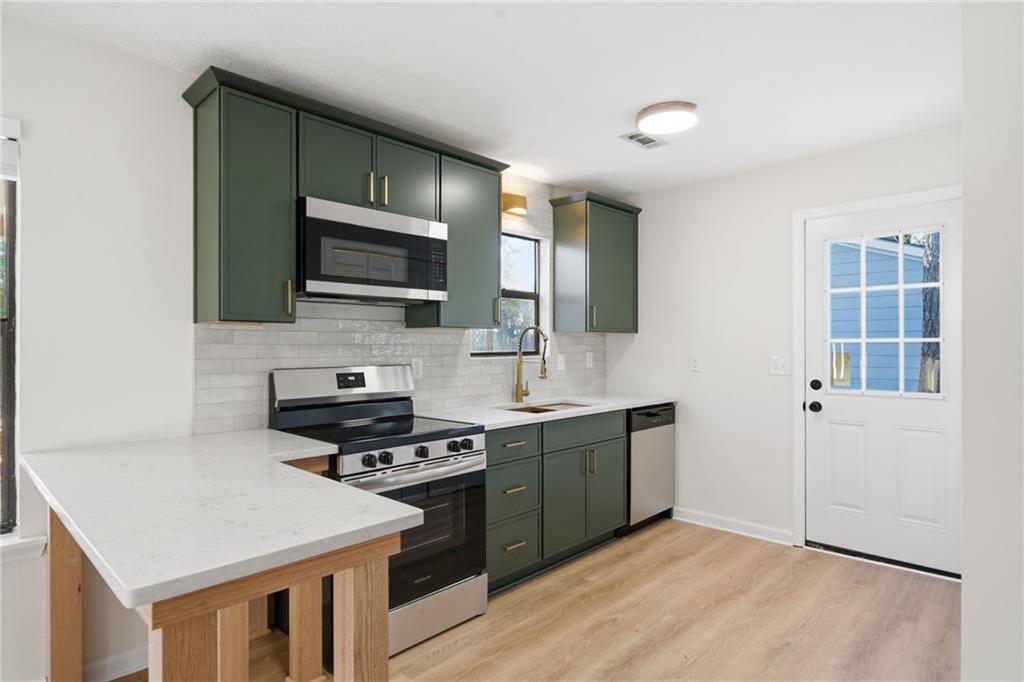 1760 Woodland Trail