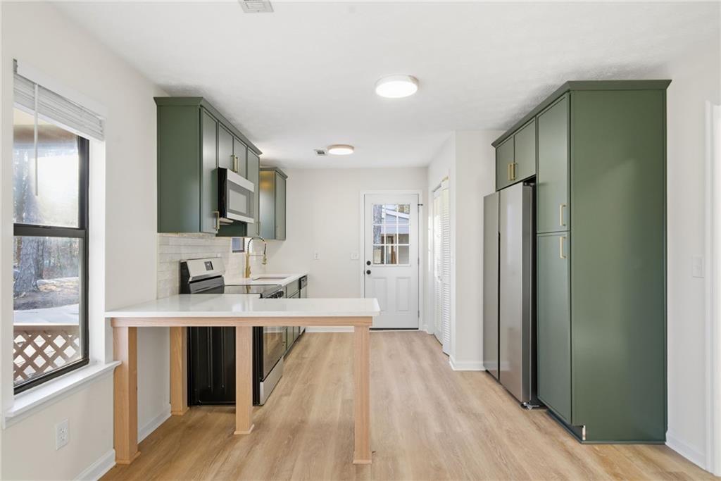 1760 Woodland Trail