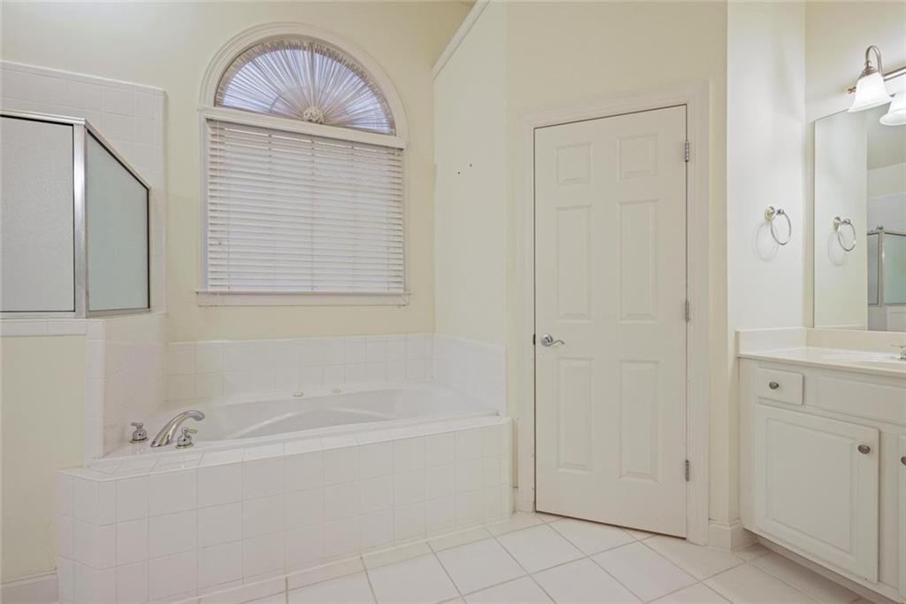 2014 Ivy Ridge Road SE