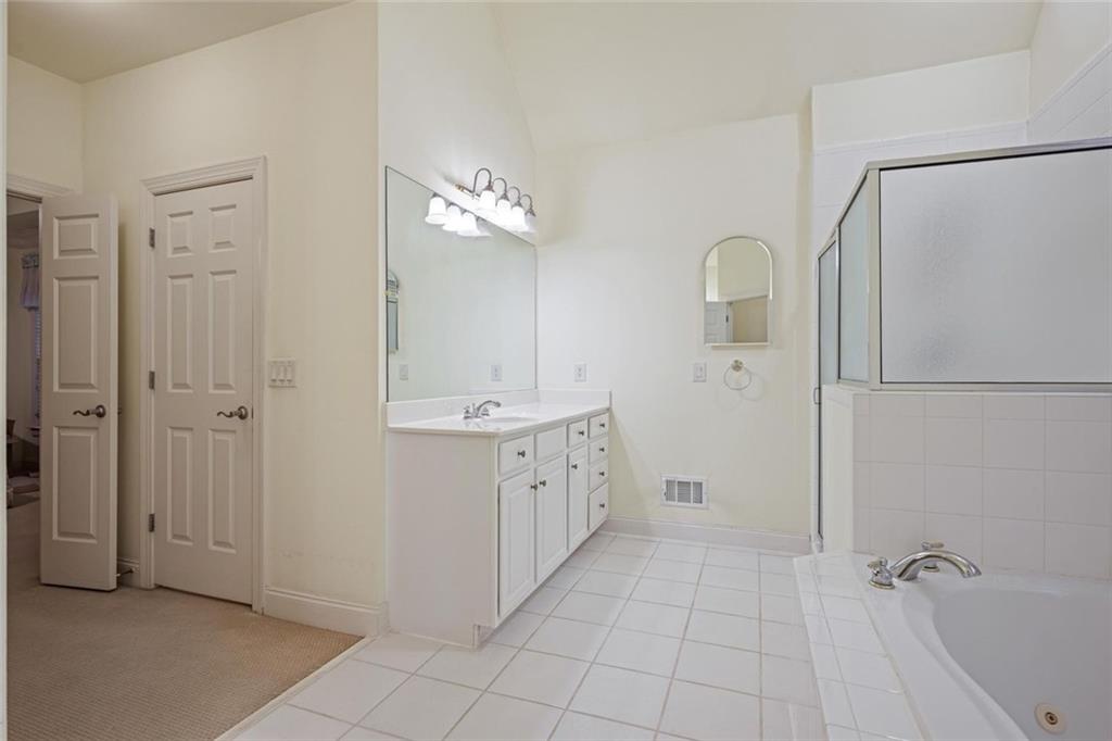 2014 Ivy Ridge Road SE