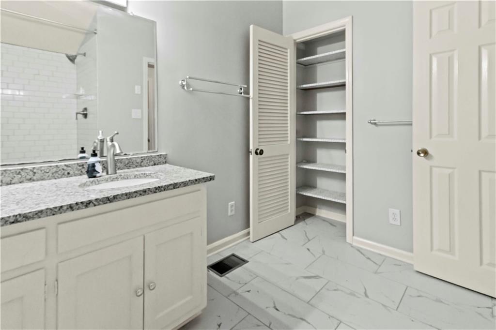 2314 Wayside Drive NE