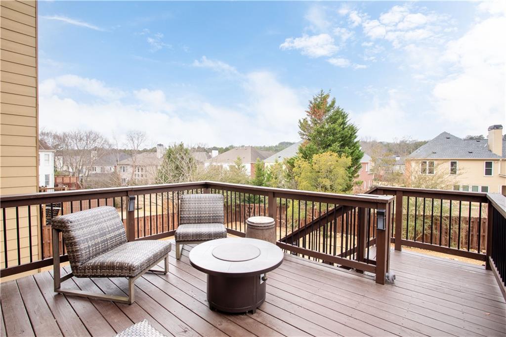 1694 Harlington Road