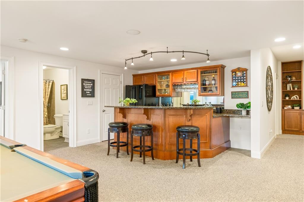 1694 Harlington Road