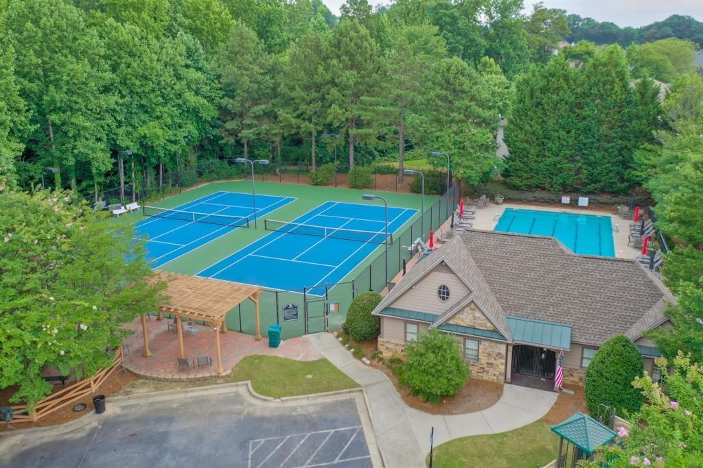 1694 Harlington Road