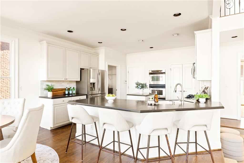 1694 Harlington Road