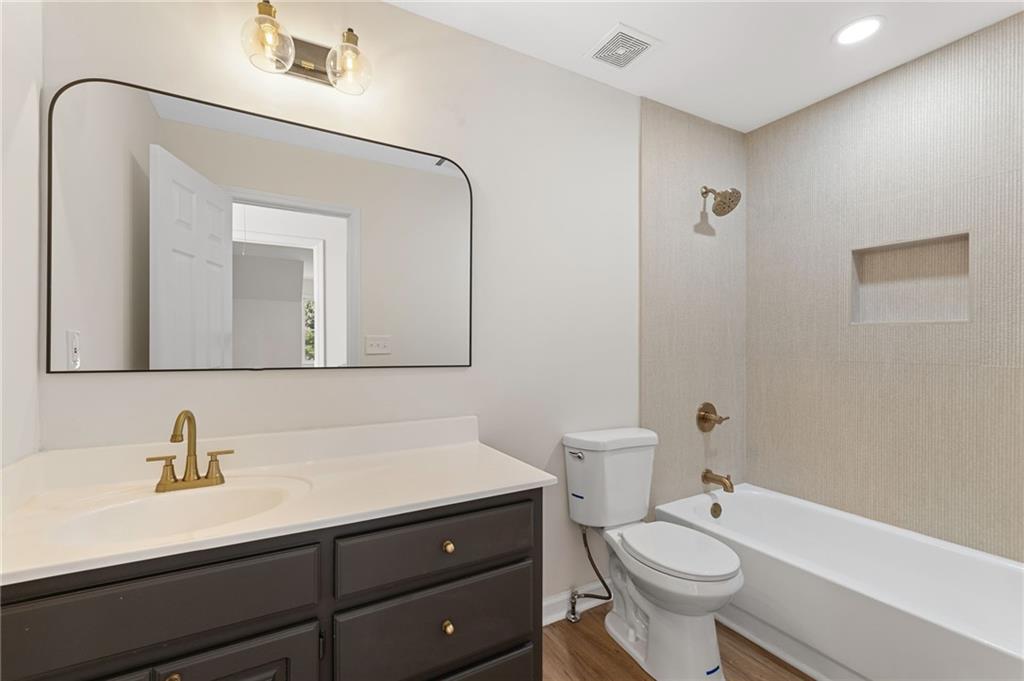 534 Emerald Lake Lane