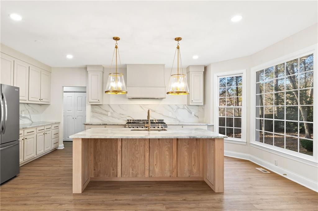 534 Emerald Lake Lane