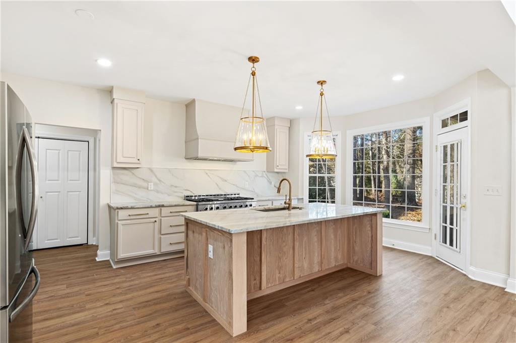 534 Emerald Lake Lane