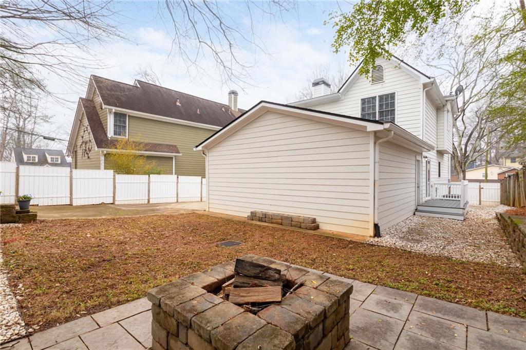 1142 Lonetia Street SE