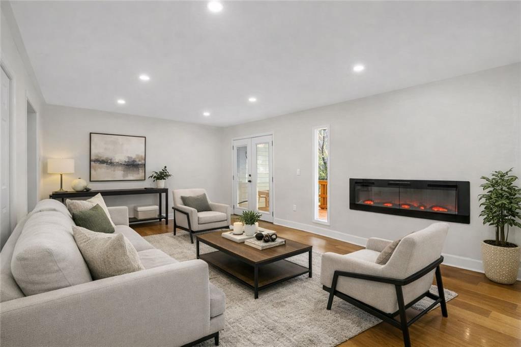 8 Huntington Place Drive