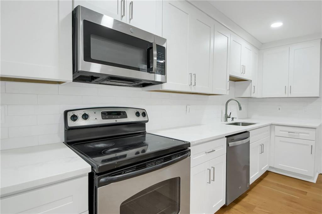 8 Huntington Place Drive