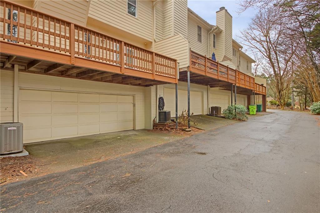 8 Huntington Place Drive