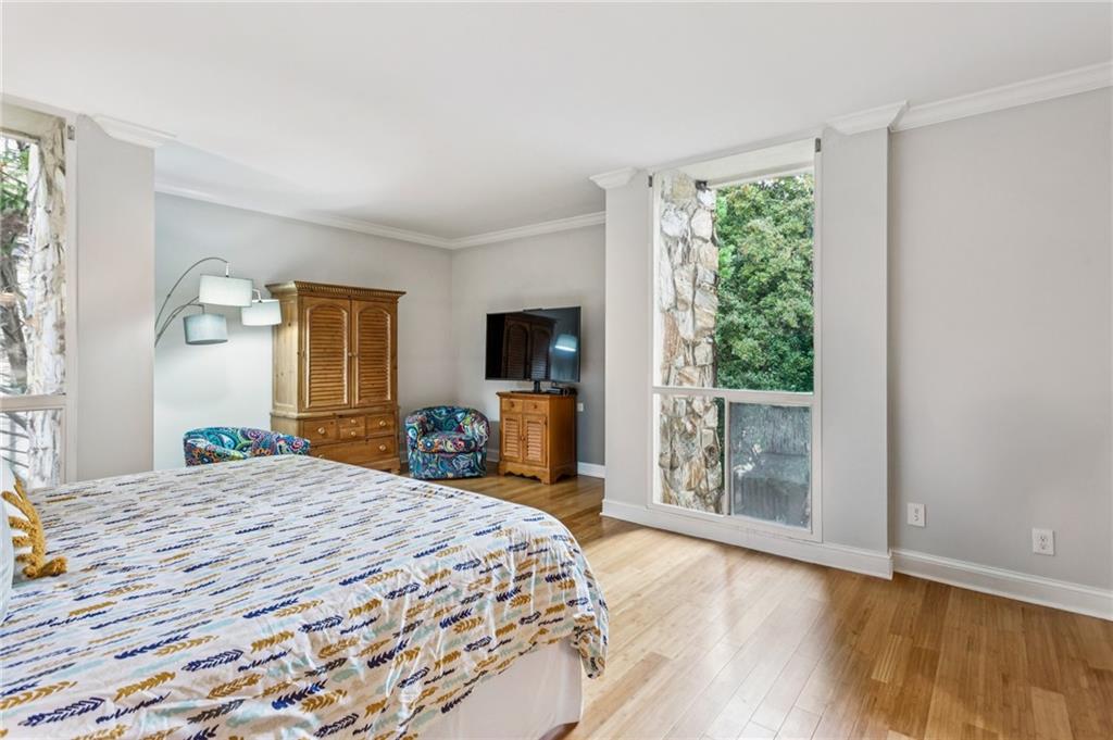 2632 Peachtree Road NW Unit 402B