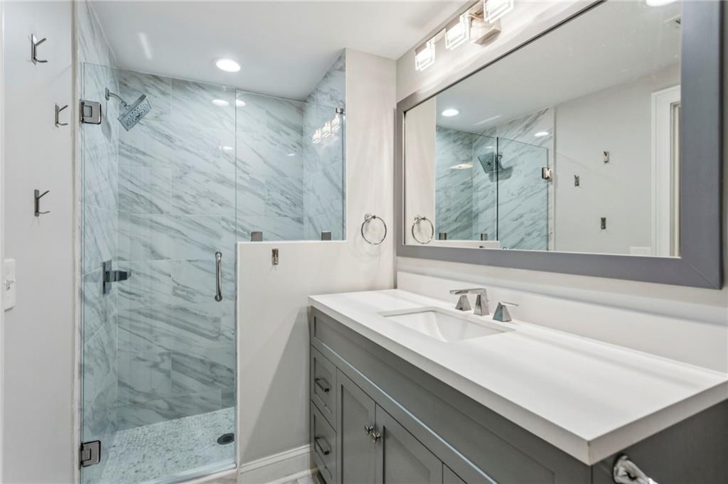 2632 Peachtree Road NW Unit 402B