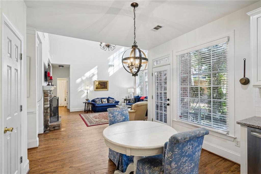 1055 Brookhaven Walk NE